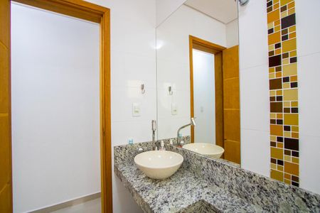 Apartamento à venda com 140m², 3 quartos e 2 vagasBanheiro social