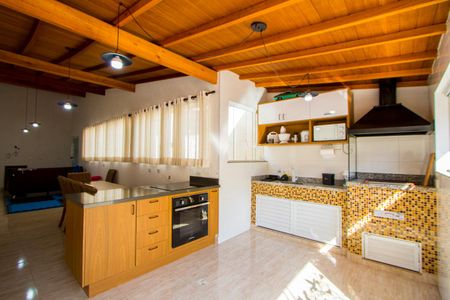 Apartamento à venda com 140m², 3 quartos e 2 vagasCozinha