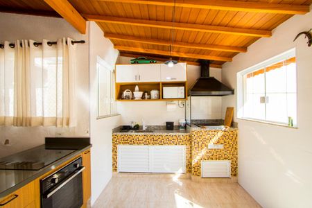 Apartamento à venda com 140m², 3 quartos e 2 vagasCozinha