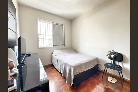Apartamento à venda com 112m², 3 quartos e 2 vagas Apartamento à venda com 112m², 3 quartos e 2 vagasQuarto 2