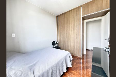Apartamento à venda com 112m², 3 quartos e 2 vagas Apartamento à venda com 112m², 3 quartos e 2 vagasQuarto 2