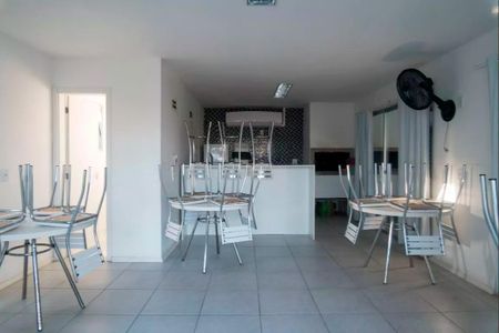 Apartamento à venda com 47m², 2 quartos e 1 vaga Apartamento à venda com 47m², 2 quartos e 1 vagaÁrea comum - Salão de festas