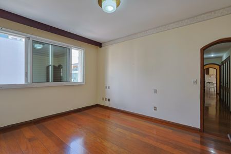 Apartamento à venda com 240m², 4 quartos e 3 vagasSuíte 2