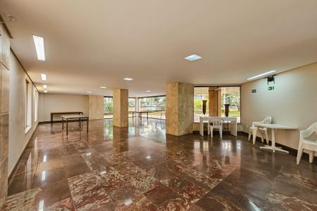 Apartamento à venda com 240m², 4 quartos e 3 vagasÁrea comum - Salão de festas