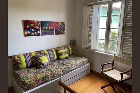 Casa à venda com 3 quartos, 220m² em Vila Progresso, Niterói