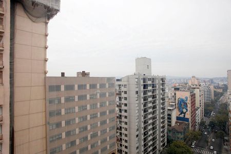 Vista da Sala  de apartamento para alugar com 2 quartos, 70m² em Centro Histórico, Porto Alegre