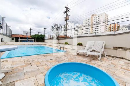 Apartamento à venda com 110m², 3 quartos e 2 vagas Apartamento à venda com 110m², 3 quartos e 2 vagasÁrea comum - Piscina