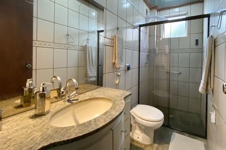 Apartamento à venda com 90m², 3 quartos e 2 vagas Apartamento à venda com 90m², 3 quartos e 2 vagasBanheiro