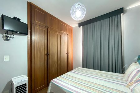 Apartamento à venda com 90m², 3 quartos e 2 vagas Apartamento à venda com 90m², 3 quartos e 2 vagasSuíte