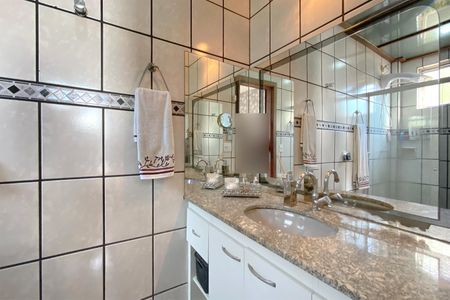 Apartamento à venda com 90m², 3 quartos e 2 vagas Apartamento à venda com 90m², 3 quartos e 2 vagasBanheiro da Suíte