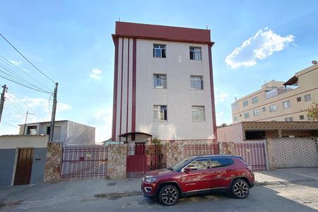 Apartamento à venda com 90m², 3 quartos e 2 vagas Apartamento à venda com 90m², 3 quartos e 2 vagasFachada