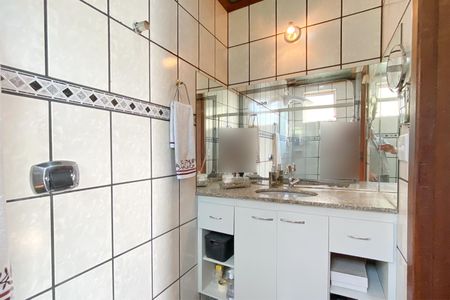 Apartamento à venda com 90m², 3 quartos e 2 vagas Apartamento à venda com 90m², 3 quartos e 2 vagasBanheiro da Suíte