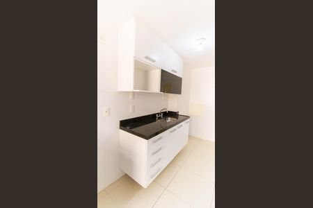 Apartamento à venda com 82m², 2 quartos e 1 vaga Apartamento à venda com 82m², 2 quartos e 1 vagaCozinha e Área de Serviço