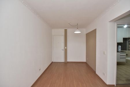 Sala de apartamento para alugar com 2 quartos, 56m² em Jardim Cláudia, São Paulo