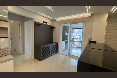 Sala de apartamento para alugar com 2 quartos, 65m² em Alphaville Empresarial, Barueri