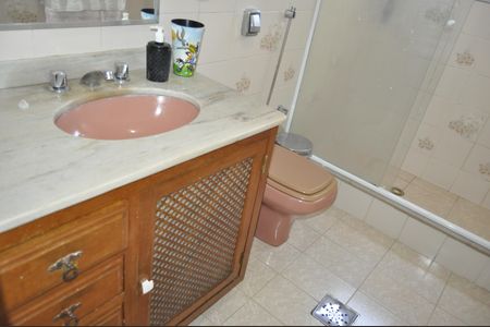 Apartamento para alugar com 120m², 4 quartos e 2 vagasBanheiro