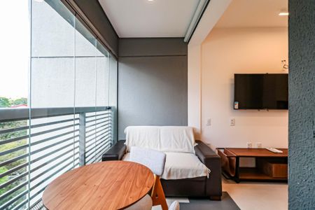 Studio para alugar com 29m², 1 quarto e sem vaga Studio para alugar com 29m², 1 quarto e sem vagaVaranda