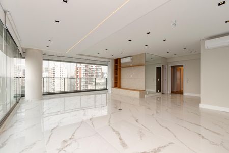 Apartamento para alugar com 168m², 3 quartos e 2 vagasSala