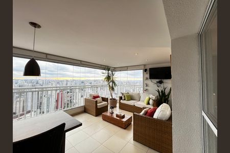 Apartamento à venda com 145m², 3 quartos e 3 vagasVaranda