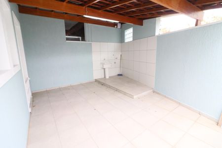 Casa à venda com 162m², 3 quartos e 2 vagasÁrea de Serviço