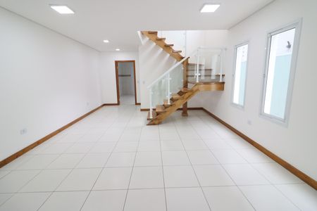 Casa à venda com 162m², 3 quartos e 2 vagasSala