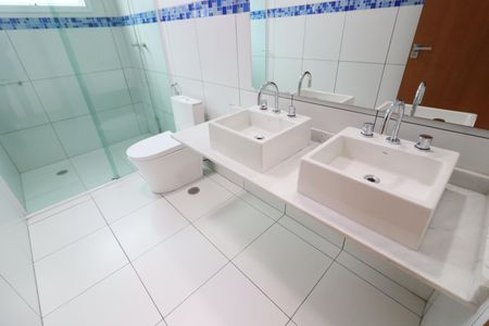 Casa à venda com 162m², 3 quartos e 2 vagasBanheiro da Suíte 1