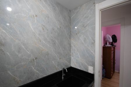 Casa de condomínio à venda com 43m², 2 quartos e 1 vaga Casa de condomínio à venda com 43m², 2 quartos e 1 vagaBanheiro