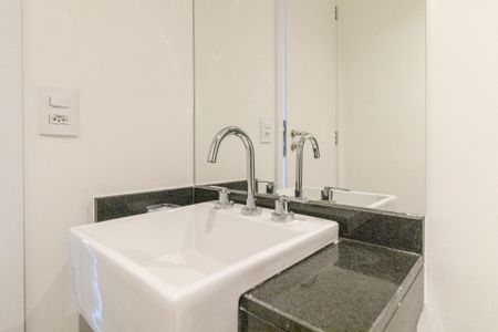 Apartamento à venda com 29m², 1 quarto e sem vaga Apartamento à venda com 29m², 1 quarto e sem vagaBanheiro