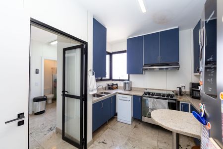 Apartamento à venda com 155m², 4 quartos e 3 vagasCozinha