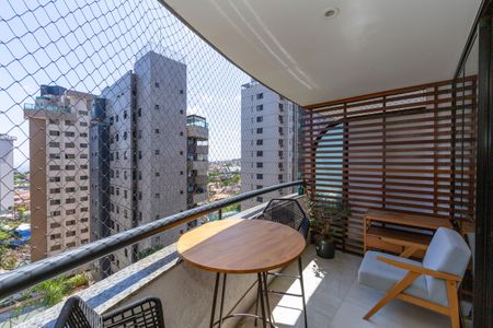 Apartamento à venda com 155m², 4 quartos e 3 vagasVaranda Sala
