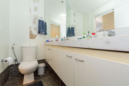 Apartamento à venda com 155m², 4 quartos e 3 vagasBanheiro Social