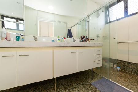 Apartamento à venda com 155m², 4 quartos e 3 vagasBanheiro Social