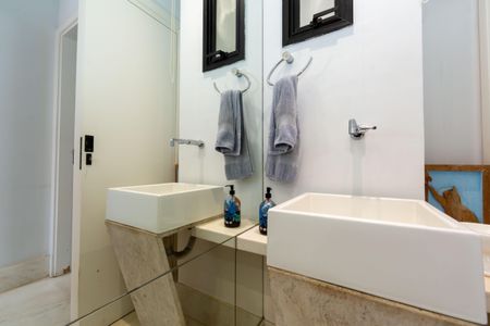 Apartamento à venda com 155m², 4 quartos e 3 vagasLavabo