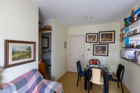 Sala de apartamento à venda com 2 quartos, 49m² em Pacaembu, São Paulo