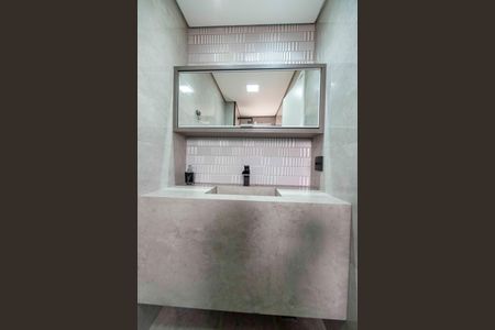 Apartamento para alugar com 76m², 2 quartos e 1 vaga Apartamento para alugar com 76m², 2 quartos e 1 vagaBanheiro da Suíte
