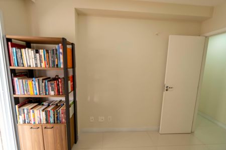 Apartamento para alugar com 76m², 2 quartos e 1 vaga Apartamento para alugar com 76m², 2 quartos e 1 vagaQuarto