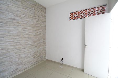 Quarto 1 de casa de condomínio para alugar com 2 quartos, 55m² em Tanque, Rio de Janeiro