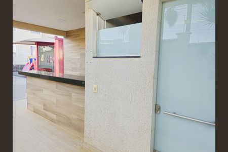 Apartamento à venda com 42m², 2 quartos e 1 vaga Apartamento à venda com 42m², 2 quartos e 1 vagaÁrea comum - Churrasqueira