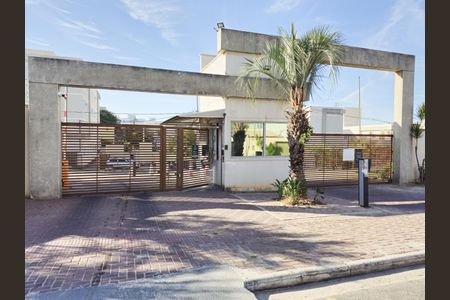 Apartamento à venda com 42m², 2 quartos e 1 vaga Apartamento à venda com 42m², 2 quartos e 1 vagaFachada
