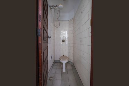 Apartamento à venda com 65m², 2 quartos e sem vaga Apartamento à venda com 65m², 2 quartos e sem vagaBanheiro de Serviço