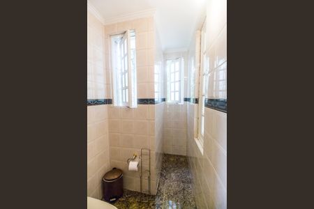 Casa de condomínio à venda com 573m², 4 quartos e 4 vagas Casa de condomínio à venda com 573m², 4 quartos e 4 vagasLavabo