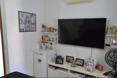 Casa de condomínio à venda com 375m², 4 quartos e 4 vagas Casa de condomínio à venda com 375m², 4 quartos e 4 vagasSuíte 1