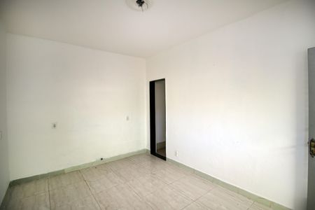 Sala de casa à venda com 1 quarto, 150m² em Irajá, Rio de Janeiro