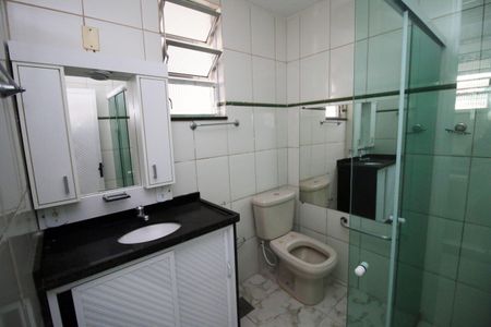 Banheiro de casa à venda com 1 quarto, 150m² em Irajá, Rio de Janeiro