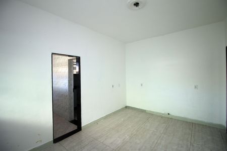 Sala de casa à venda com 1 quarto, 150m² em Irajá, Rio de Janeiro