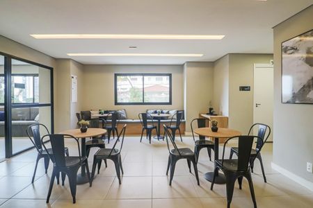 Apartamento à venda com 29m², 1 quarto e sem vaga Apartamento à venda com 29m², 1 quarto e sem vagaÁrea comum - Salão de festas