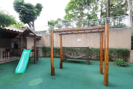 Apartamento à venda com 75m², 2 quartos e 2 vagasÁrea comum - Playground
