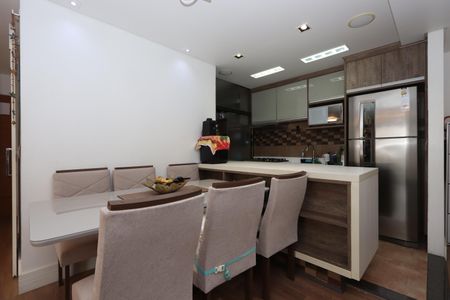 Apartamento à venda com 75m², 2 quartos e 2 vagasSala