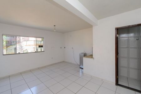 Sala/Cozinha de casa para alugar com 1 quarto, 40m² em Solar do Barreiro, Belo Horizonte