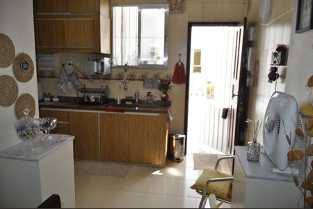 Apartamento à venda com 84m², 3 quartos e sem vagaSala